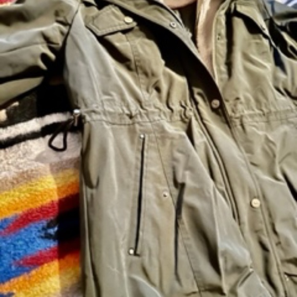 Ugg Jacket with fleece Lining - Picture 4 of 5